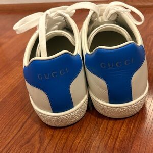 Gucci Sneakers in White and Blue